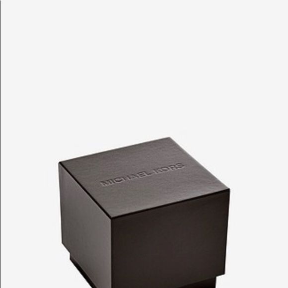 Watch - Picture 3 of 8